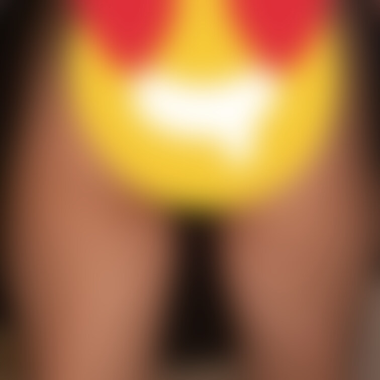 今回も家庭内で撮影🥰
でか尻に食い込むティーバッグをお楽しみ下さい！
(こちらはサンプル画像になります)