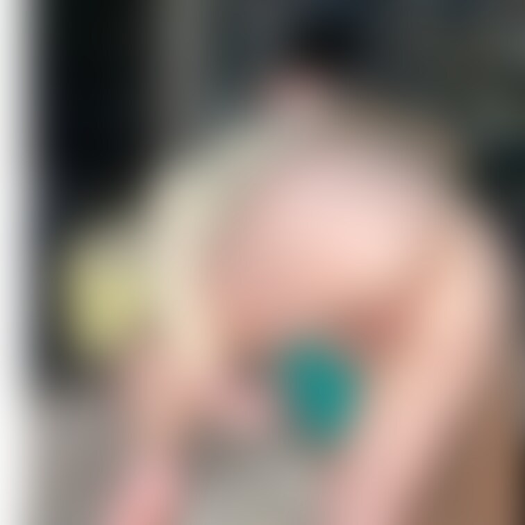 露出も好き♡
もうお腹も大きいのに💦

お口にもお腹にもお顔にも欲しいなあ〜☺️
囲まれてみんなに出されたい..
