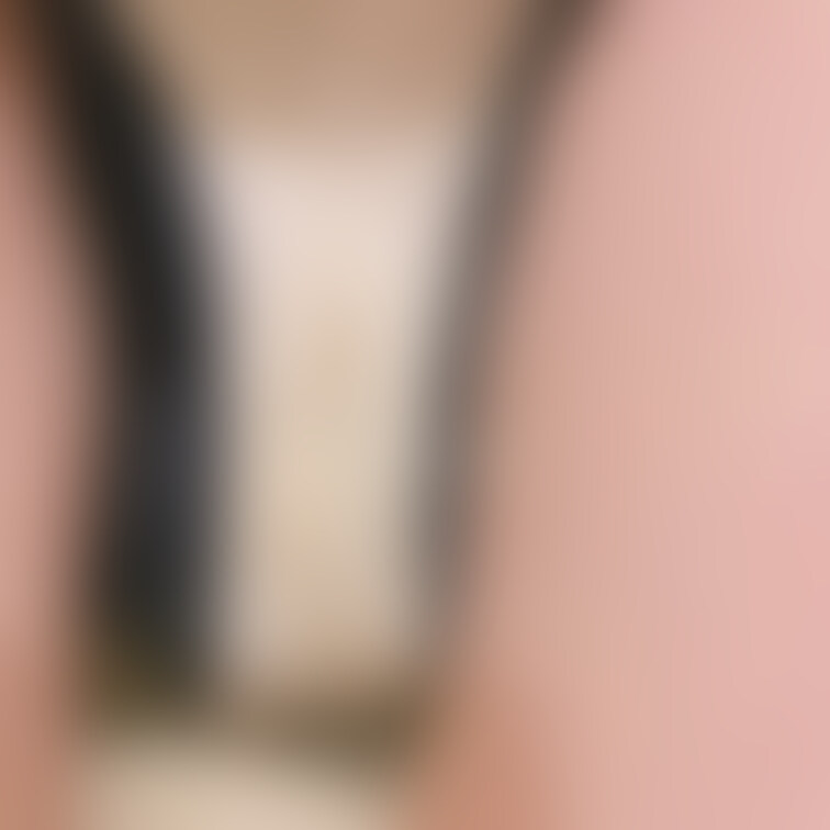 妄想に濡らしちゃってる人妻です…🥺💦
朝からこんなにえっちですみません💕