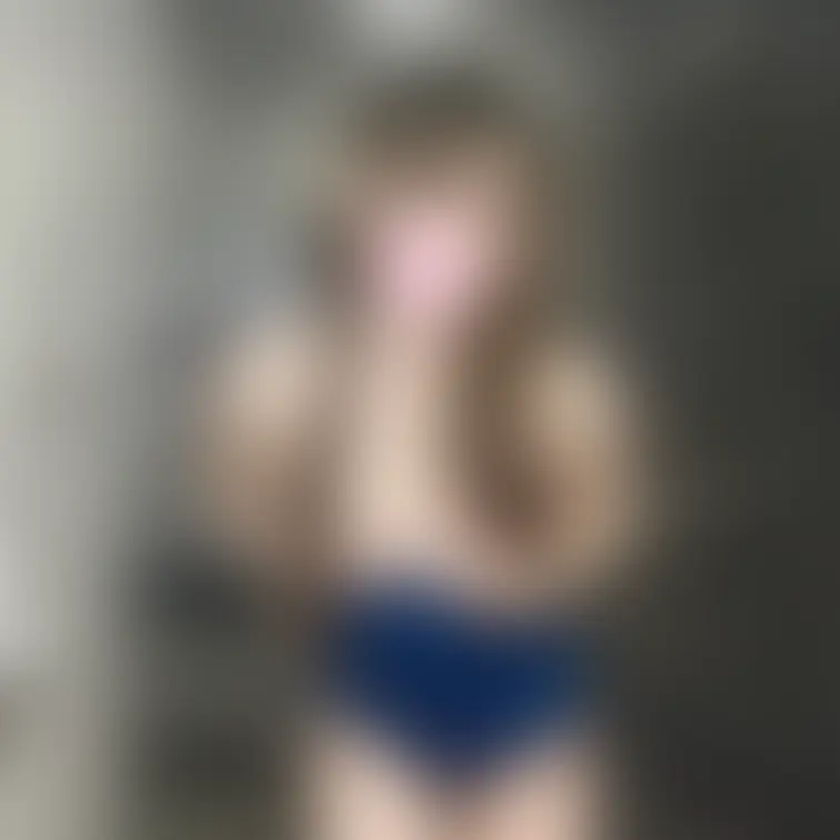 スク水似合う？？(,,> <,,)
