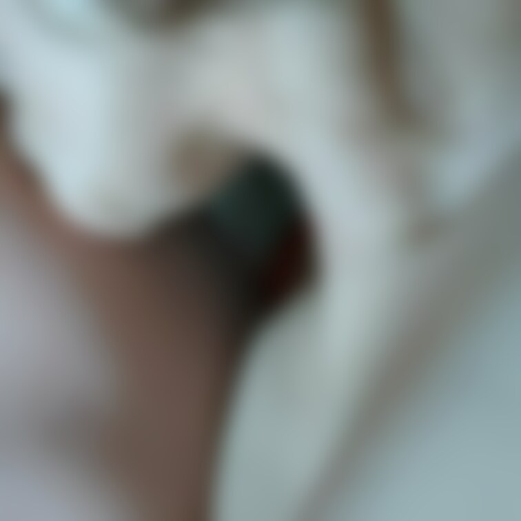 カナの乳首舐めです
他人の乳首を想像して舐めてます