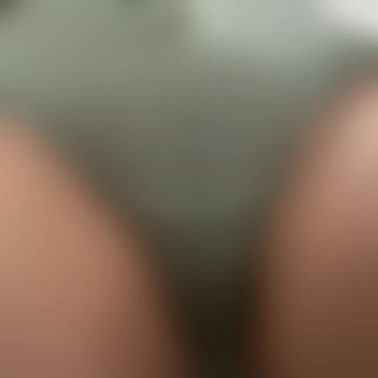 ぽぽぽの今日のパンツです🥰🥰 
緑のパンツです🥰🥰 
 クロッチ汚れはプラン加入で見れますよ🥰 
 よかったらプラ