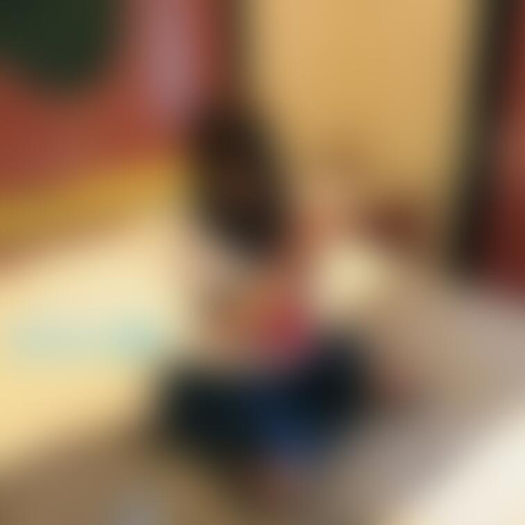 セーラー服姿で鎖で縛られてるのはどうですか？