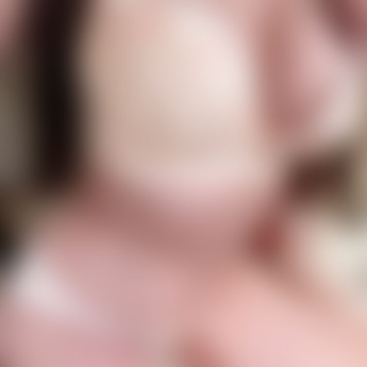 お気に入りの下着💞

パンツの上からアソコを触ると
絶妙にきもちいいんだ。