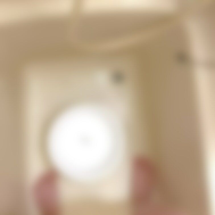 洗面器に向かっておしっこ💓