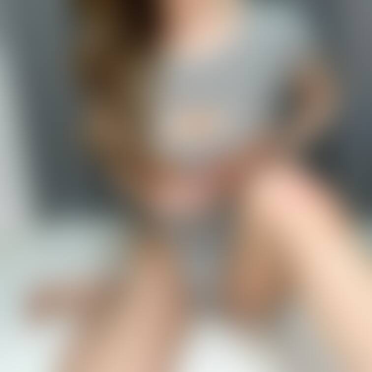 𓂃 ニット⸝⸝⸝♡︎𓂃

実は前はこうなってました～😈💖
エロくない？？❤️‍🔥