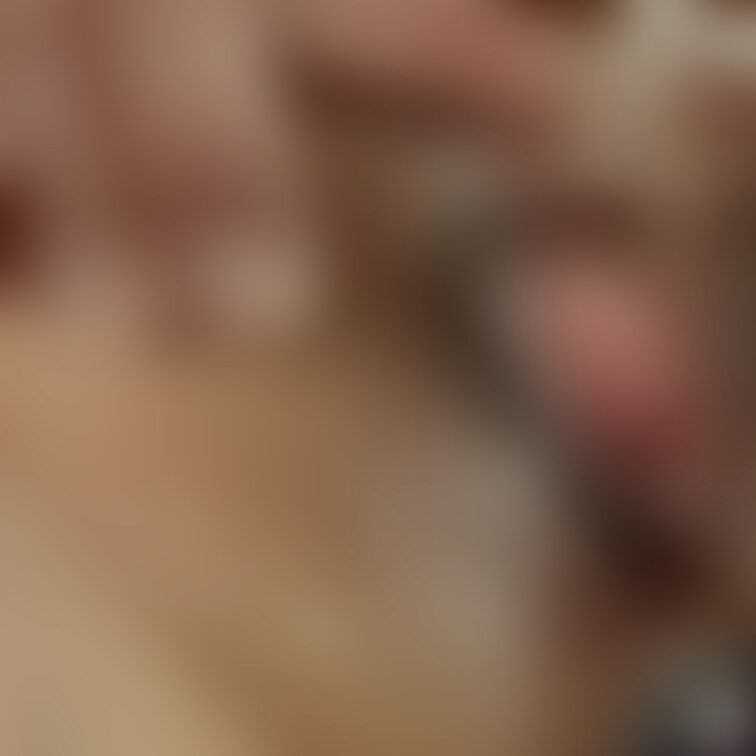 潮吹き動画のキャプチャ画像です。
乳首責めで潮吹きしています。
動画にボカシ、モザイクかけられる良いアプリ教えてくだ