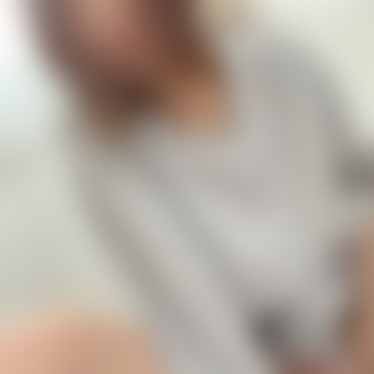 動画の切り抜きです📸

おぱんつ越しにクリクリ触ってたら…
ムラムラしてきて…♡♡😍