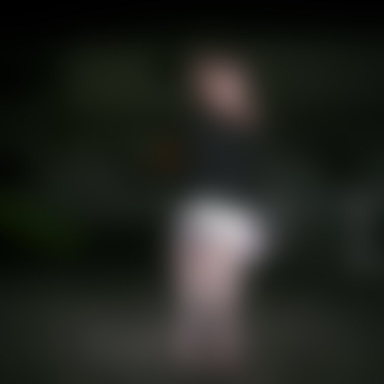 女装仕立ての頃、通りかかったおじさんに撮って貰った写真！○○○でどうぞ♡まだメイクが下手💄
