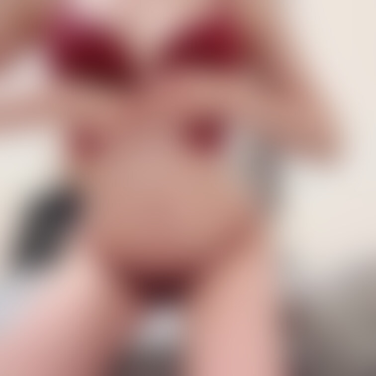 1週間おつかれさまでした💕
ご褒美に今日のブラのぬぎぬぎ直前写真
アップしちゃいます♪
このブラ前から外せるフ