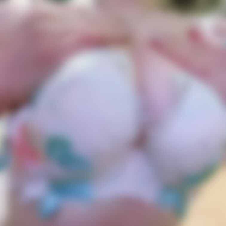 おっぱい😄あそこも濡れてきた😷