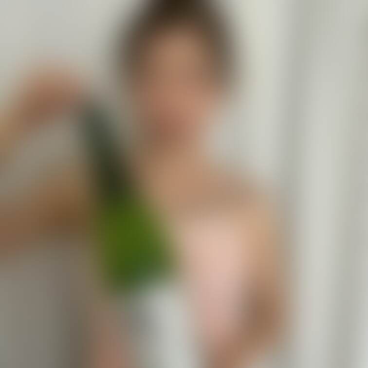 ☘️無料プラン用☘️
クリンの一升瓶シリーズ🎉
今朝、仕事に行く前にパチリ！
超広角で撮った方は、顔が歪んで変顔に