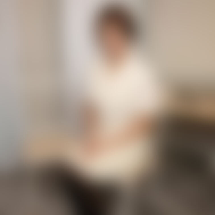 #010 HIRO
41歳、人妻、ツルワキ、パイパン、妊娠線、グロマン、フェラ顔
近所にいる人妻な雰囲気と変態プ