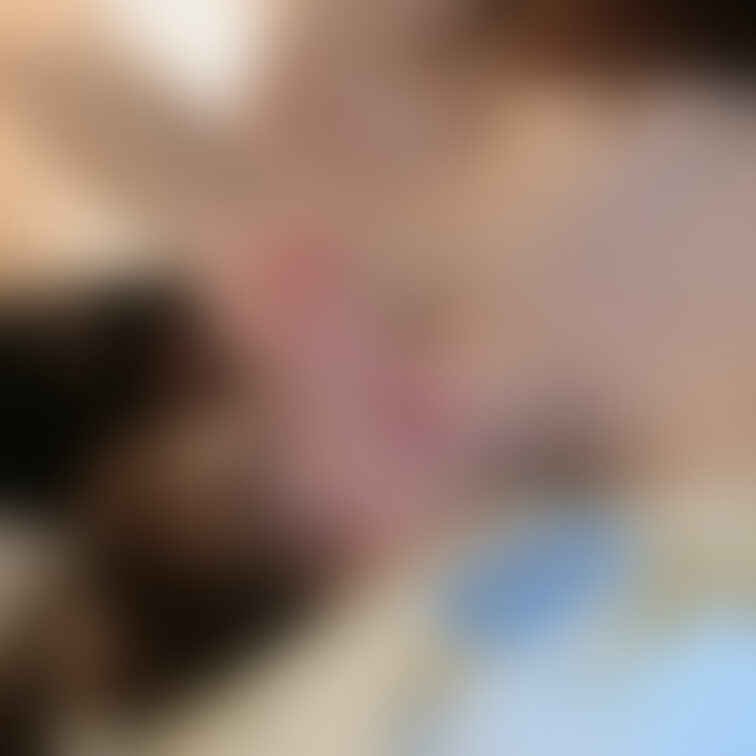 こんばんはー❤️
今日も皆さんお仕事ちゃんと頑張りましたか?🤭
頑張った人は2枚目の写真観てね💕
一緒に寝てあげる