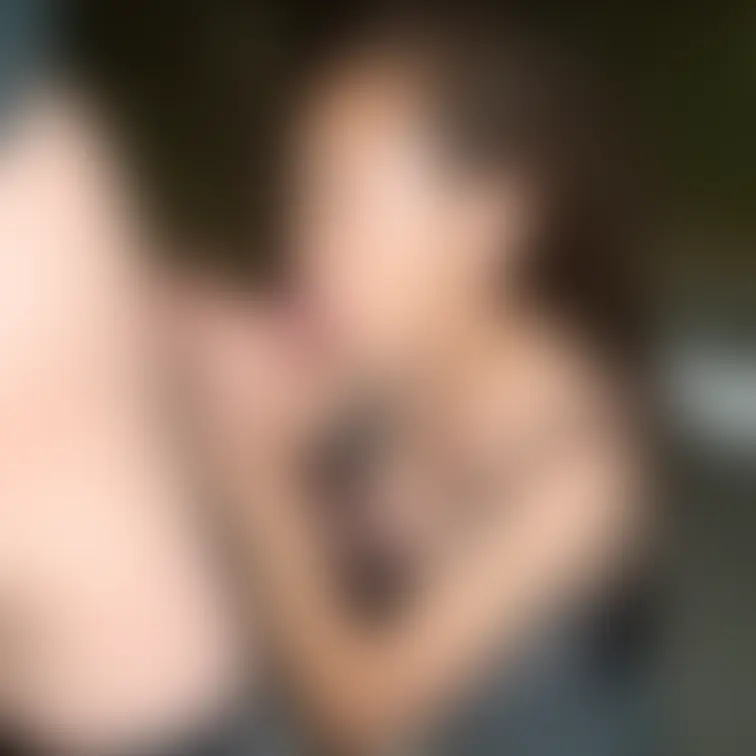 今日のママは、セックスフレンドに呼び出されて、男性のマンションの前でフェラ奉仕した時の写真と短い動画です🌈🌈🌈
見たい