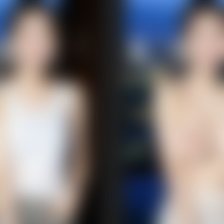 着衣と脱衣を並べた画像です。画像№203