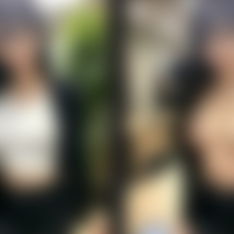 着衣と脱衣を並べた画像です。画像№1053