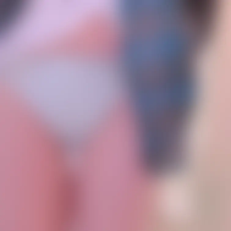 前からパンツ見せつけ🤭