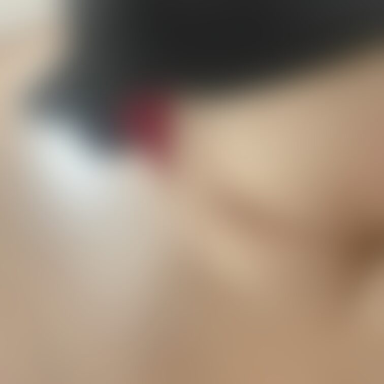 出先のおちり！

【みみからのお願い💕】 
えっちだと思ってくれた方は 
写真下の♡印をポチッとしてくれると、 