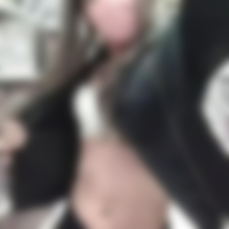後ろのお○○○さん気付いてくれない😤男性の転院さんもわたしの後ろを何度も通過してくれました♡パンツいっぱい脳裏に焼き付け