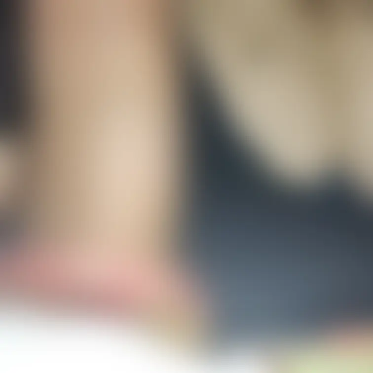 ♥️露出♥️車内で奉仕する巨乳熟女

勃起している肉棒を見て奉仕し始める
フェラ好きなのですぐにしたがる
所構わ