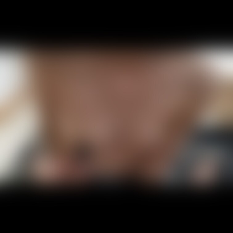 とある編集前の動画の写真です🤳
どちらもイッてる姿の写真です！！
