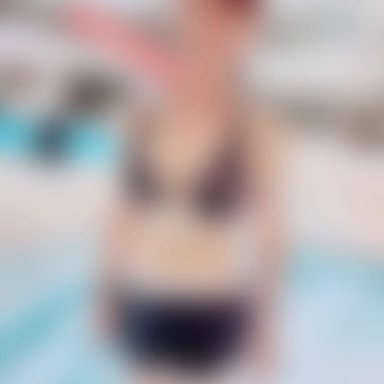 ☆顔出し☆嫁ちゃん水着姿

Twitterにあげた写真の、追加バージョンです！
つい先日の、○○○旅行で行ったホテ