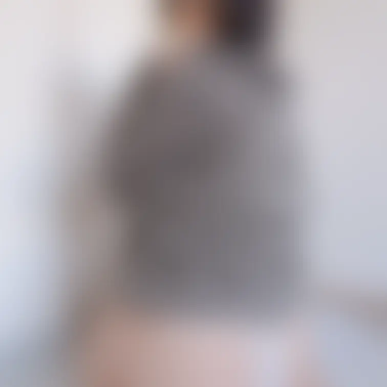 おちり&むにゅっと&上着の中身は…♡