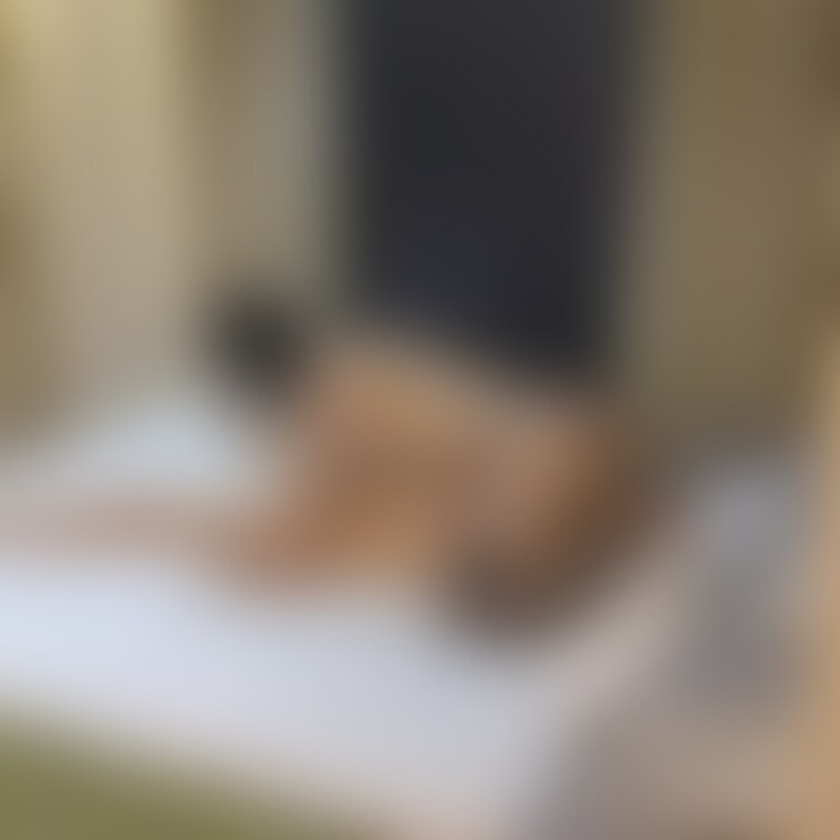 悪友と妻のホテルデートで妻が2ヶ月くらいHしてなかったので悪友に寝ててと言い全身リップしたり…