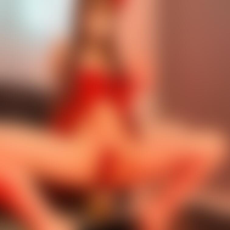 バレンタインデーのリボンコスプレ❤️  
おしっこチョコドリンク飲んでくれますか？❤️❤️

💋直接連絡先を交換し