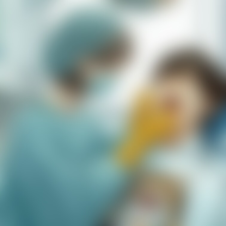 優しい女性歯科医師