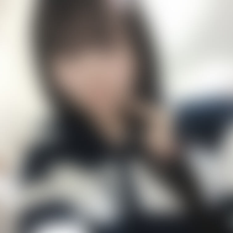 撮ってから髪の毛ボサボサだと気づいた🥹