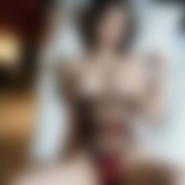 甘い朝の光の中で🌅✨。
柔らかな朝の光に包まれた、リラックスした美しさを感じさせる一枚。シンプルなポーズながら、チェッ