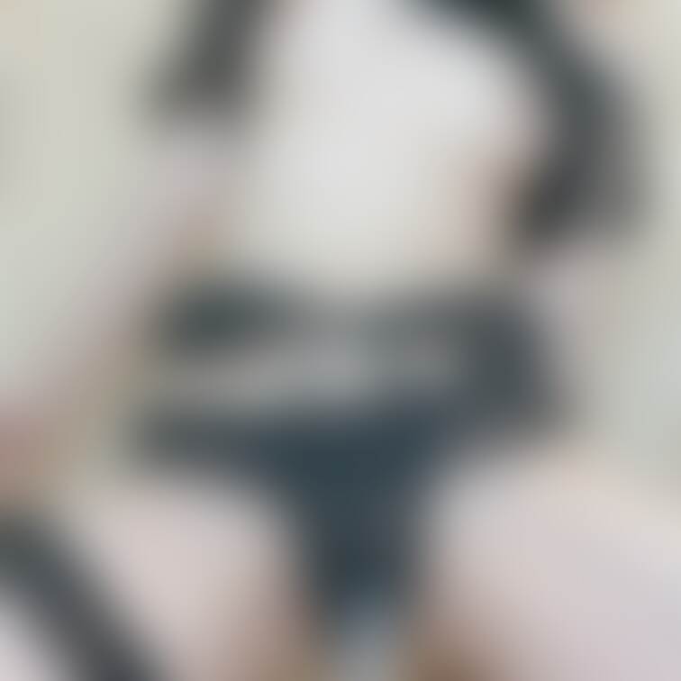 パンツの上から擦って見ました🥺💕