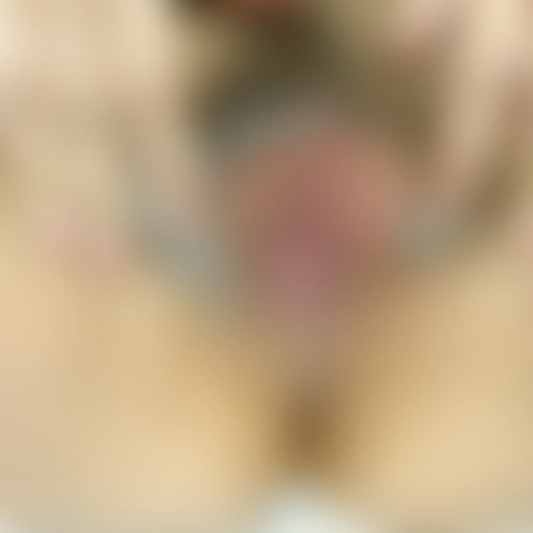 すごく濡れやすい体質なので複数の男性とするときは、ま●このまわりが泡だらけになってしまいます。

私は汚いち●ぽをお