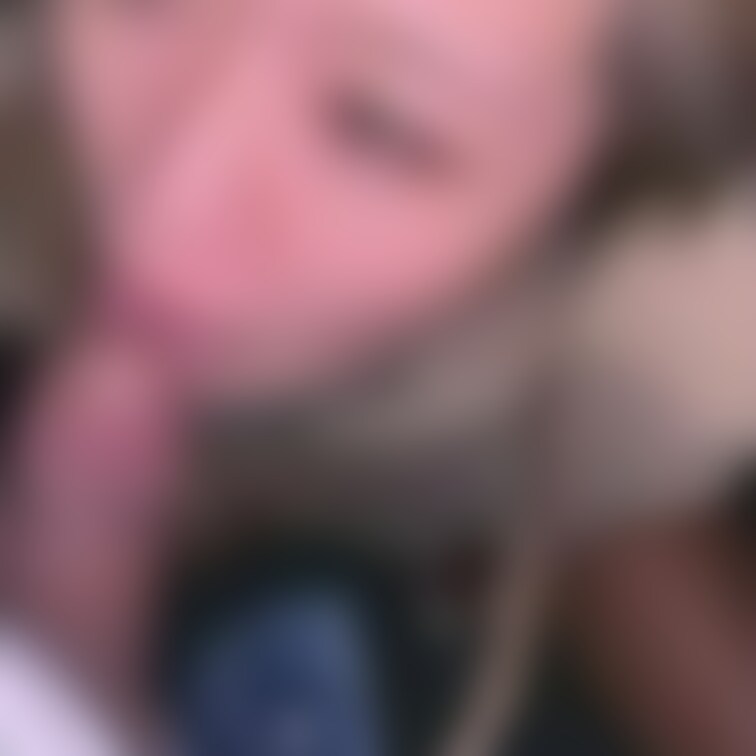 オ○ニーしながらチ○ポしゃぶりつく変態女🧏🏼‍♀️❤️