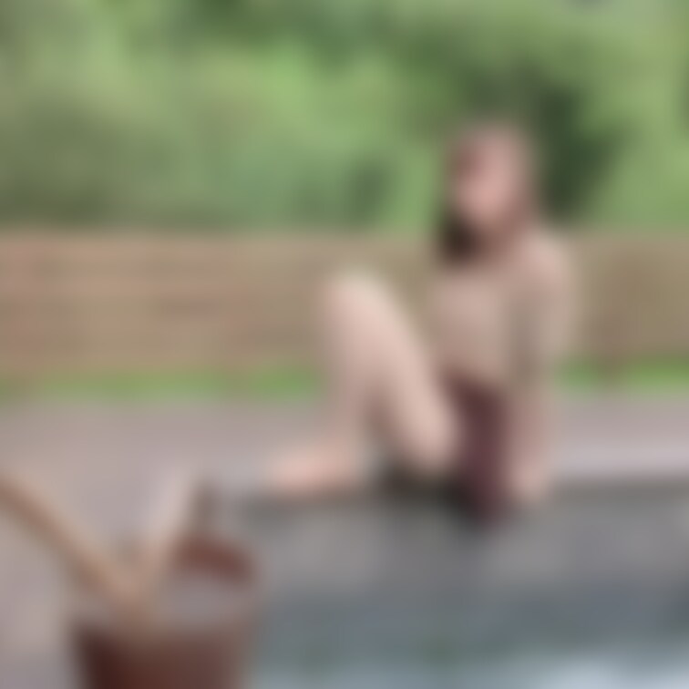 プールで向かい合って😳💗
声が聞こえてドキドキしちゃいました😳💦