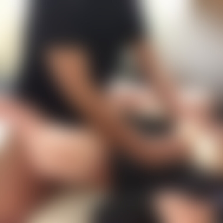 妻とハメ撮り
有料プランに3P練習中の妻画像載せます