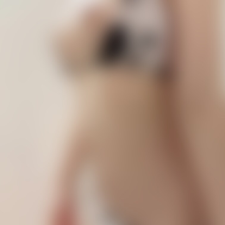 7/31、大学のサークル仲間で海に来ました👙✨この牛さんの水着で行ったのですが、えっちすぎましたか？