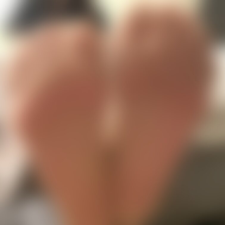 ○○○美女JD りさちゃん(21)①

足のサイズ：24cm
