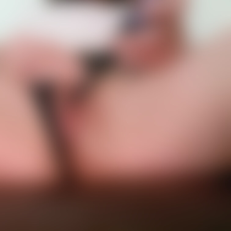 このおもちゃいただいたんですけど
最近のお気に入りです🥺💕
クリに当てるのも中に挿れるのも気持ち良すぎる🥺🥺