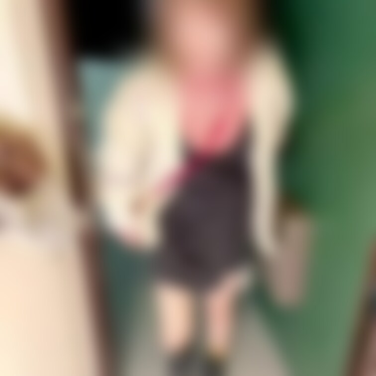 玄関入って即フェラ💓
ベットまで待てない💕玄関で搾り取っちゃうよっ