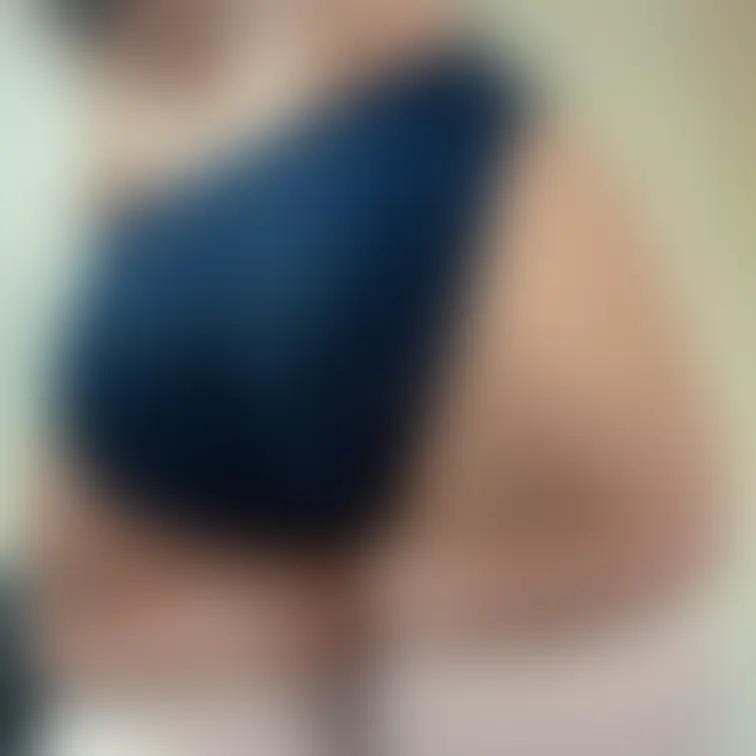 おしり好き？💓
競泳水着の後ろ側っ！

右下の点線の□（四角）を押すと全画面で見れます💓
そのままだと見切れてる
