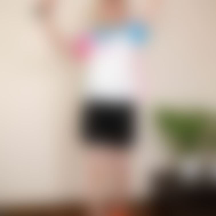 #001 RIKAKO 「バドミントン٩( ''ω'' )و」
（フェラレッスンと笑顔でM字大放尿）

RIKAK