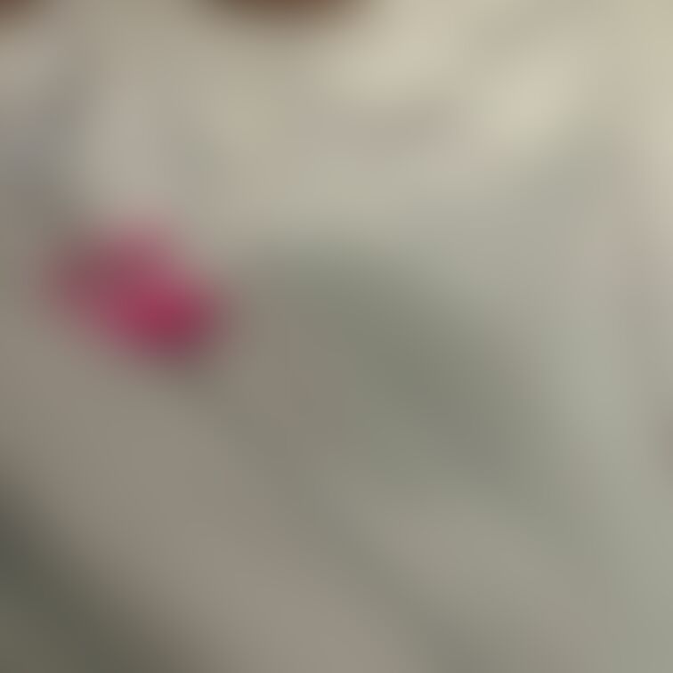 配信で潮吹いちゃった💦💦
シーツびちゃびちゃ🥹
