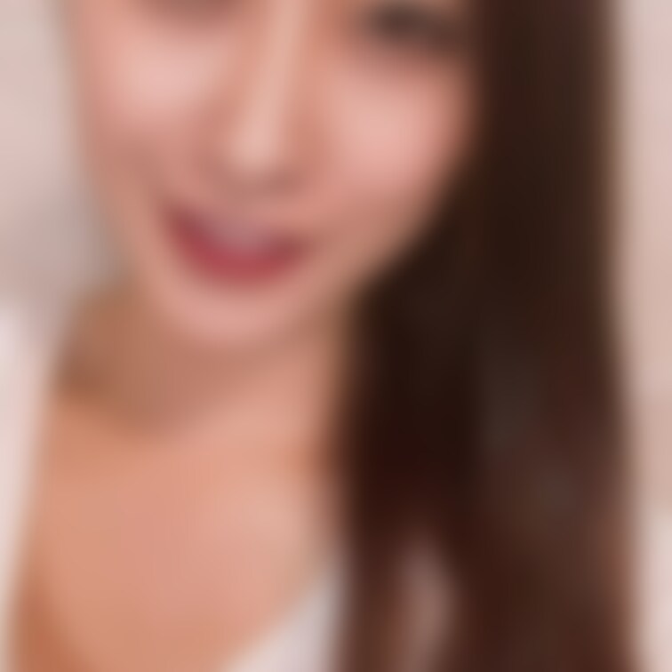 穴開きジーパンの自撮り動画です😆❤️
際どいアングルです❤️

