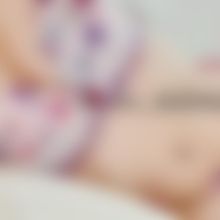 おはよ。
まだお布団…
一緒に寝る??