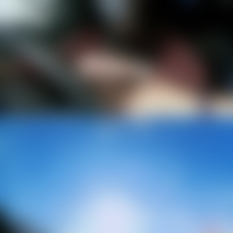 高速のPAで下着姿でフェラさせてる動画がまもなくお手軽プランで公開されます。
両脇の車の人にガッツリ見られてしまいまし