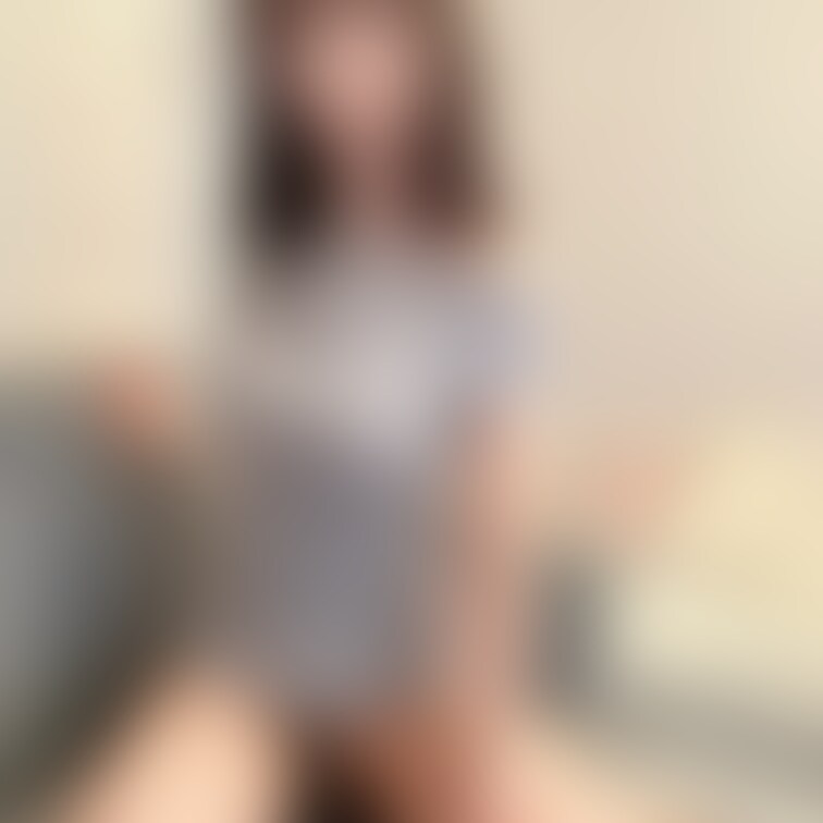 お顔出し&おまんこ出しの写真です...
エッチしたくていやらしいお汁が垂れてるところ見てくださいっ🐶💦