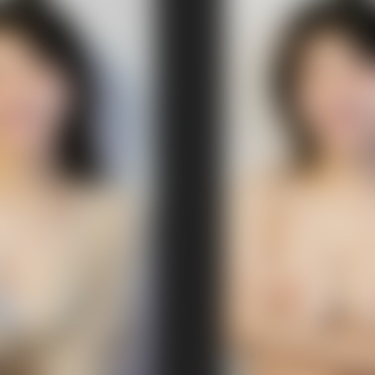 着衣と脱衣を並べた画像です。画像№431